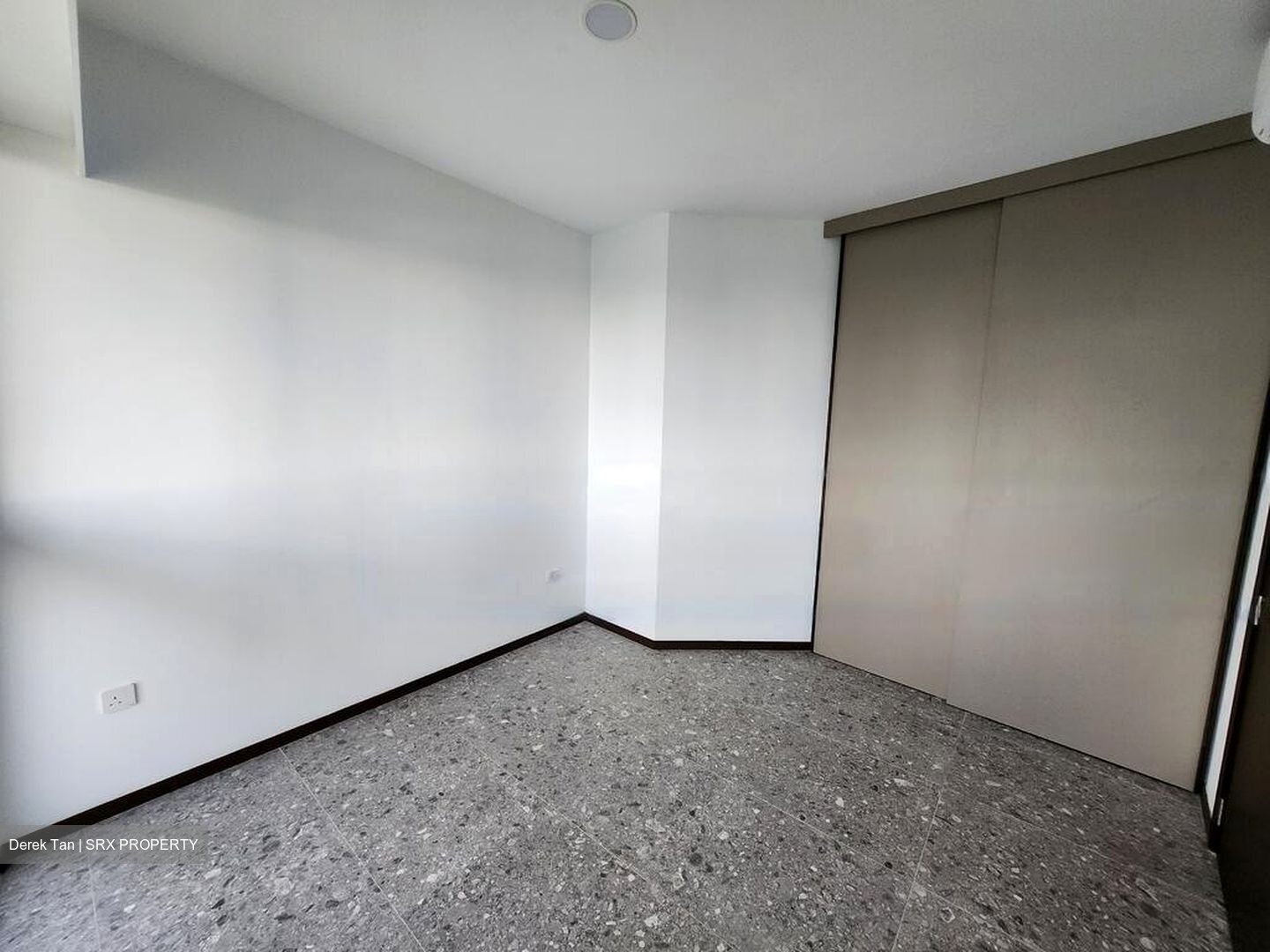One Pearl Bank (D3), Apartment #473272511